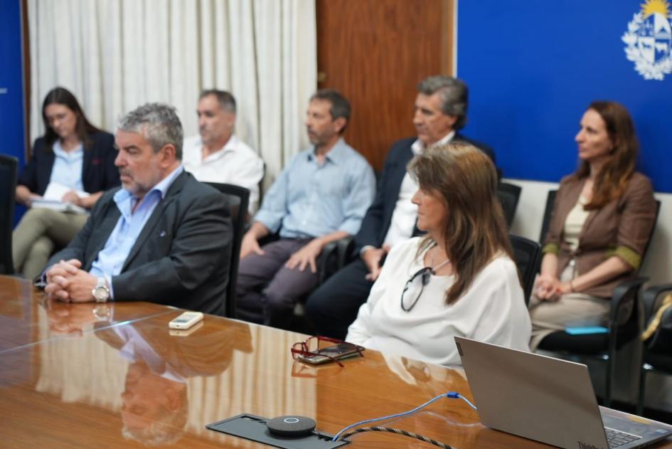 Reunión con autoridades Reunión con autoridades