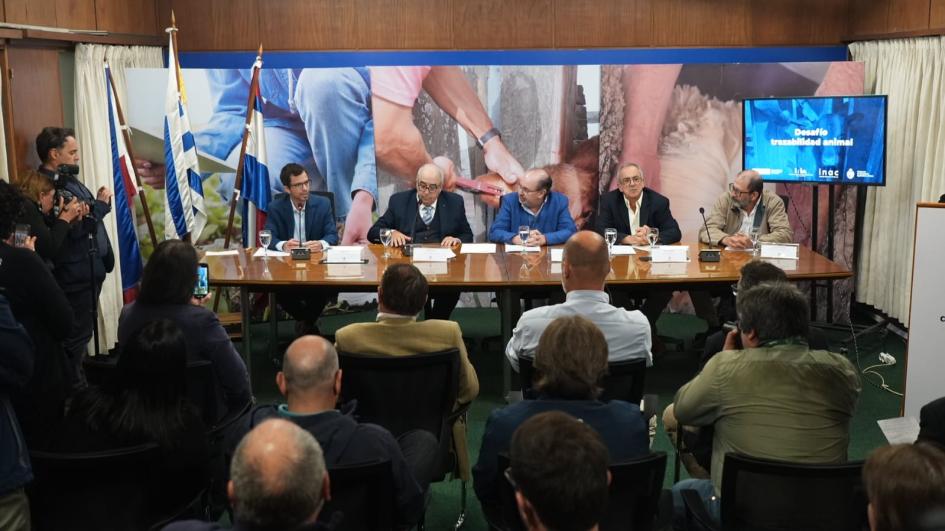 Firma del acuerdo entre MGAP, INIA, ANII e INAC Firma del acuerdo entre MGAP, INIA, ANII e INAC
