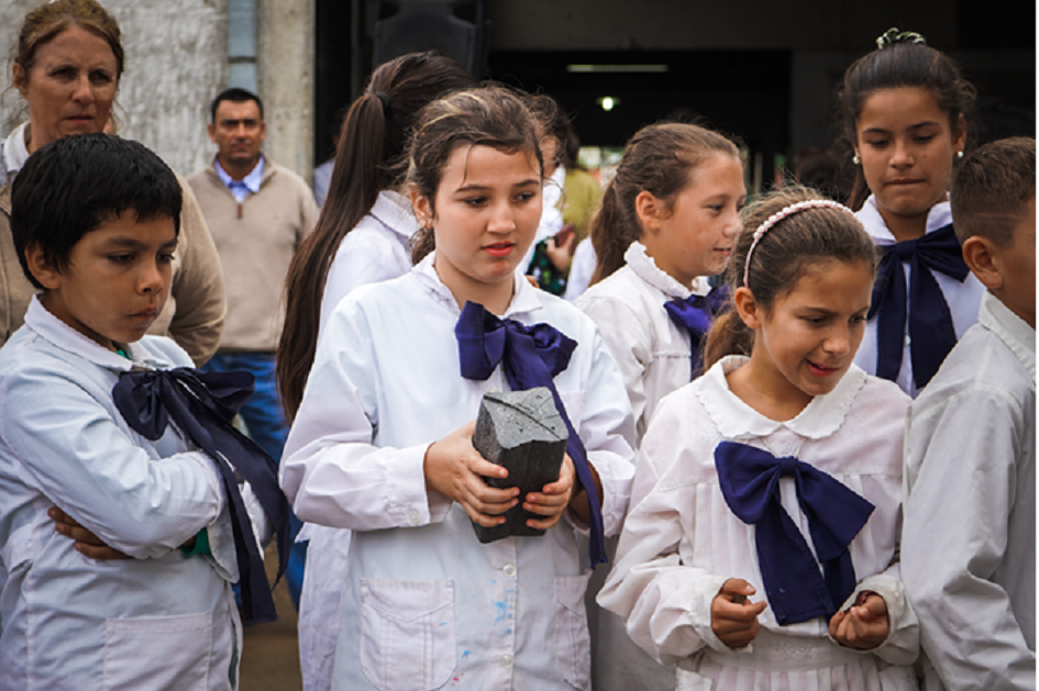 Estudiantes de la escuela número 74 Estudiantes de la escuela número 74