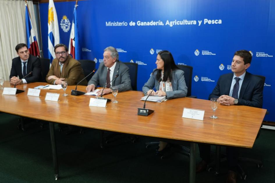 Conferencia de prensa Conferencia de prensa