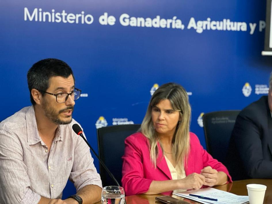 Directora y técnico de OPYPA Directora y técnico de OPYPA