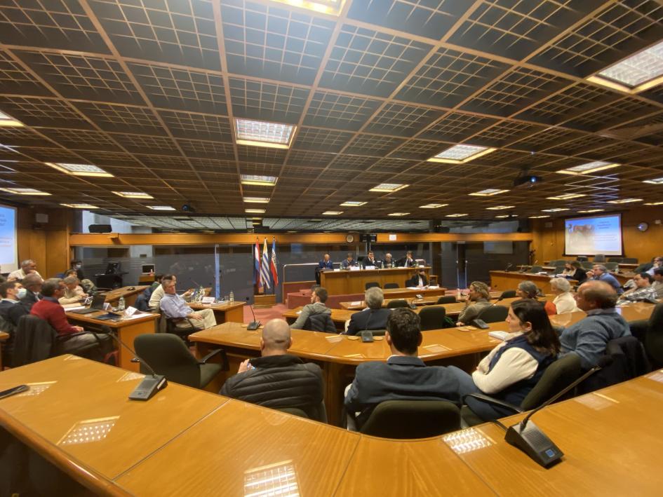 “Nuestro Campo Natural un campo de oportunidades” en el Parlamento del Uruguay “Nuestro Campo Natural un campo de oportunidades” en el Parlamento del Uruguay