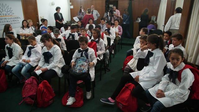 Escolares premiados del concurso Aprendemos equidad Escolares premiados del concurso Aprendemos equidad
