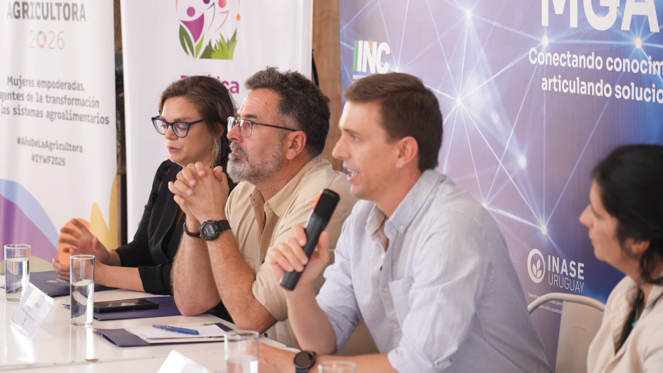 Mesa de disertantes Mesa de disertantes