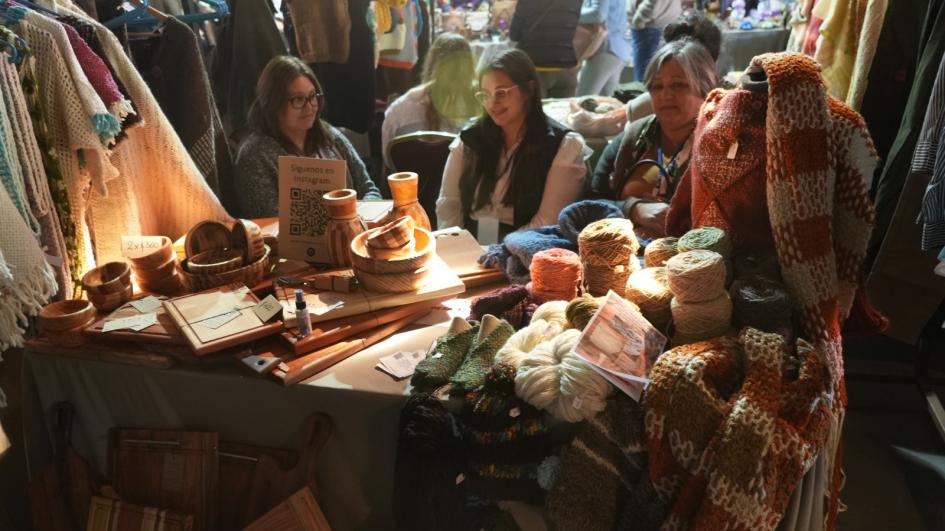 Producción artesanal de mujeres rurales y del agro Producción artesanal de mujeres rurales y del agro