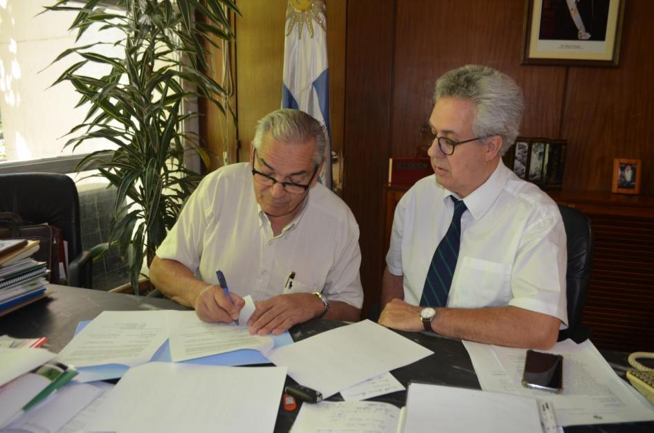 Ministro Enzo Benech y representante de Fao Vicente Plata