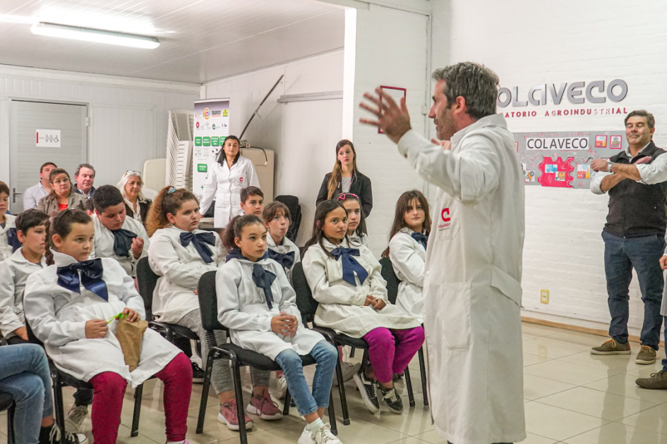 Conciencia agropecuaria en escuelas