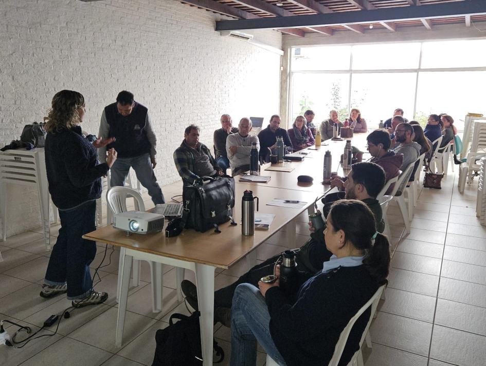 Charla sobre BPA para el cuidado del suelo en Florida Charla sobre BPA para el cuidado del suelo en Florida