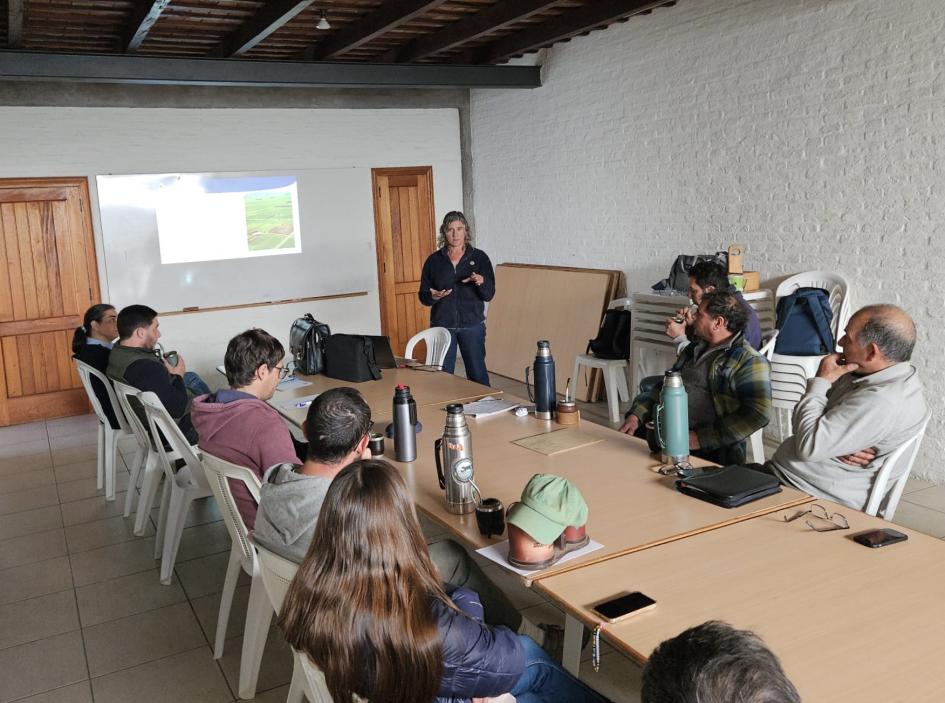 Charla sobre BPA para el cuidado del suelo en Florida Charla sobre BPA para el cuidado del suelo en Florida