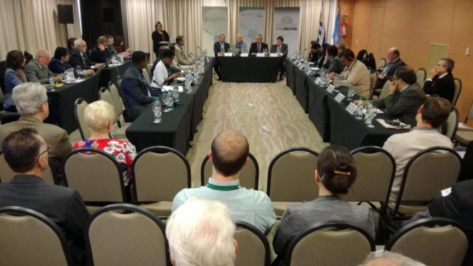 Reunión de la Comisión Forestal para América Latina y el Caribe Reunión de la Comisión Forestal para América Latina y el Caribe