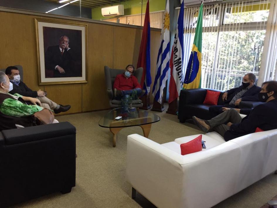 Encuentro con el Intendente y demás autoridades Encuentro con el Intendente y demás autoridades