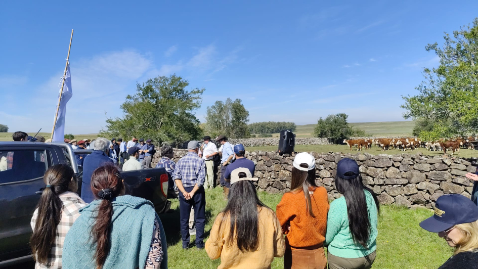 Jornada “Conociendo a nuestros ganaderos del pastizal” en Salto