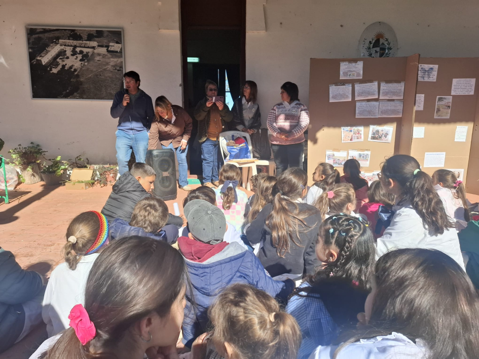 Actividad con los alumnos de la escuela