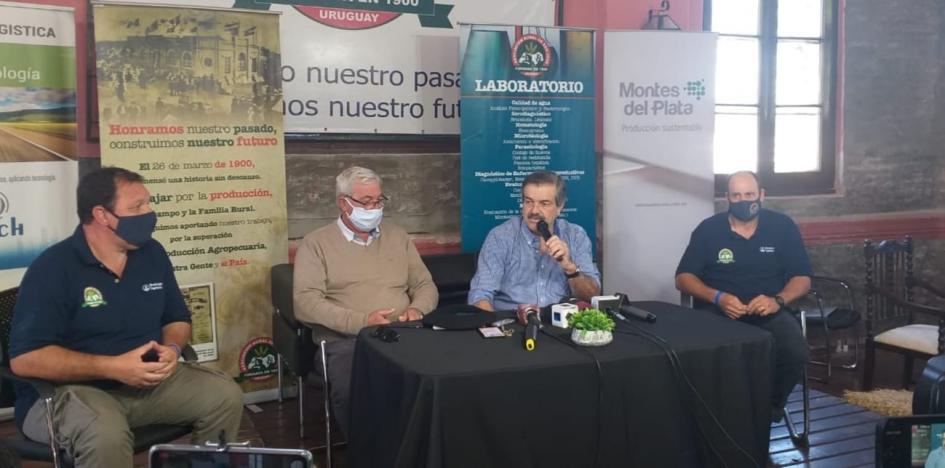 Conferencia en la 76° Expo de Ganado lechero