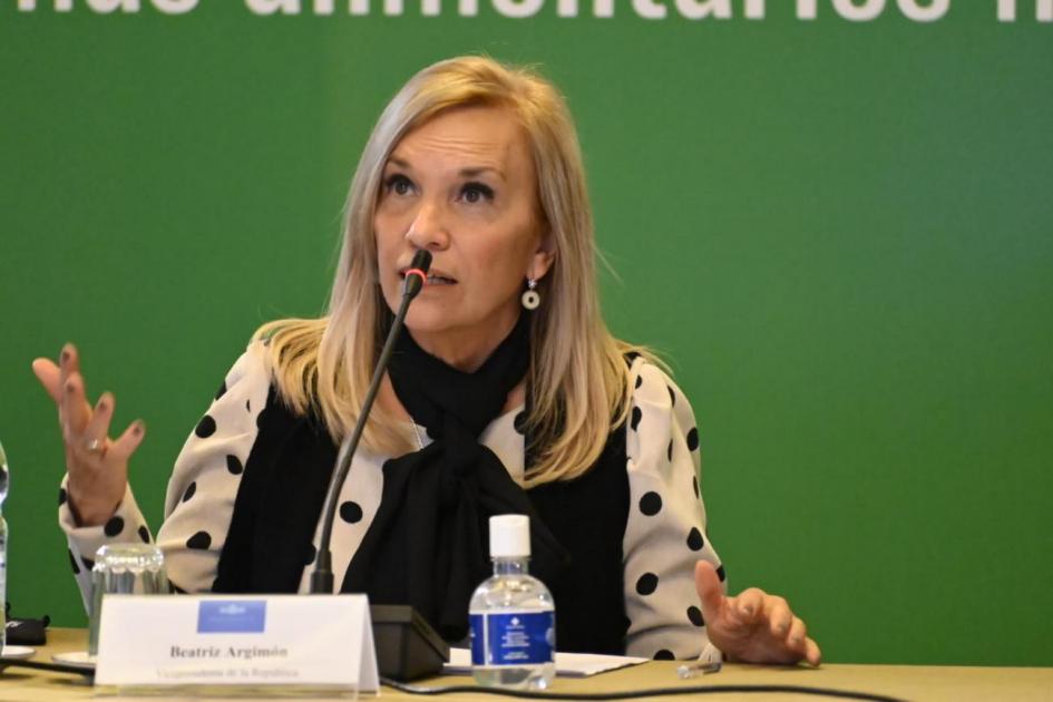 “Sistemas Alimentarios más Saludables, Sostenibles e Inclusivos” “Sistemas Alimentarios más Saludables, Sostenibles e Inclusivos”