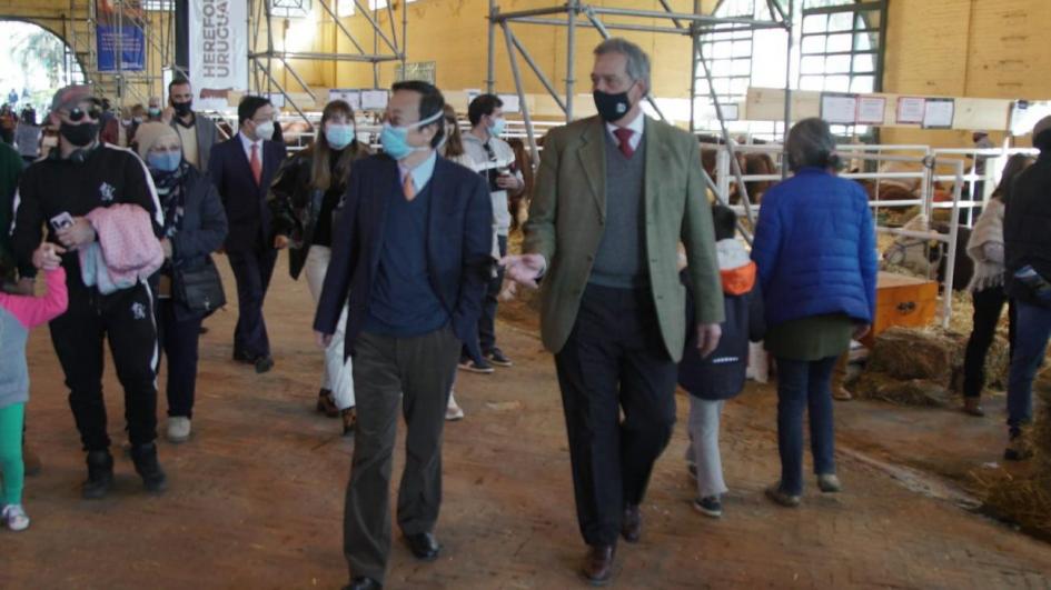 Con el embajador chino Con el embajador chino