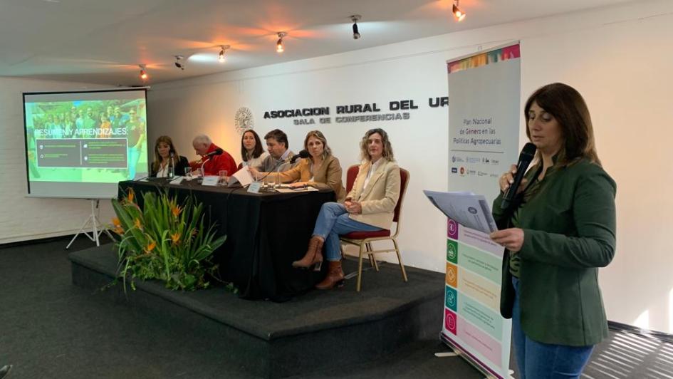 Seminario Buenas prácticas empresariales en equidad de género Seminario Buenas prácticas empresariales en equidad de género