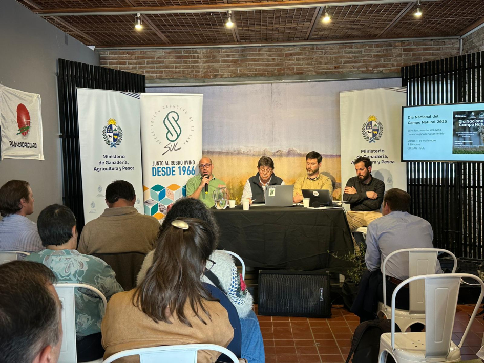 Sesión Mesa de Ganadería Sobre Campo Natural en Expo Prado 2025 Sesión Mesa de Ganadería Sobre Campo Natural en Expo Prado 2025