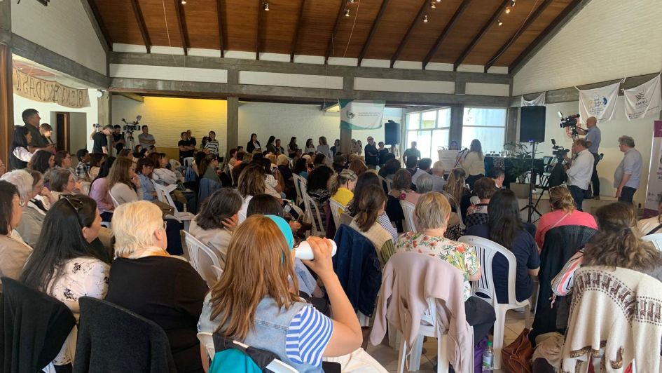 Espacio de Diálogo de Mujeres Rurales Espacio de Diálogo de Mujeres Rurales