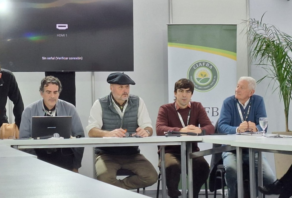 Taller "La legislación sobre la protección y el cuidado del suelo en producción"