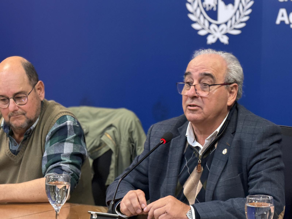 Conferencia de prensa hemovacunas. Fuellis y Fratti. Conferencia de prensa hemovacunas. Fuellis y Fratti.