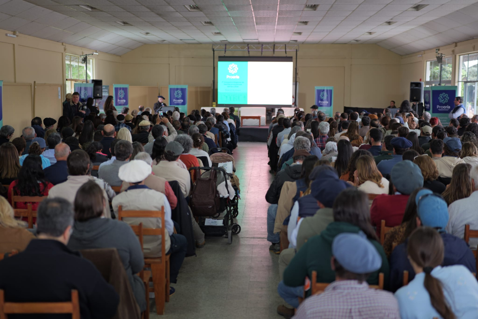 Procría reunió a más de 400 personas en un encuentro regional en Minas