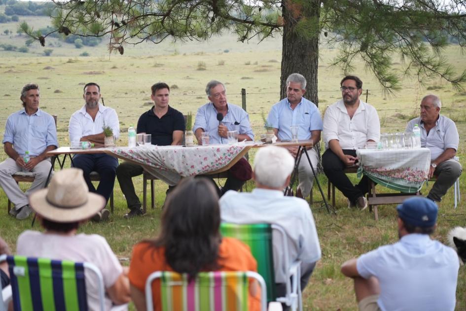 Recorrida por Artigas y Rivera Recorrida por Artigas y Rivera