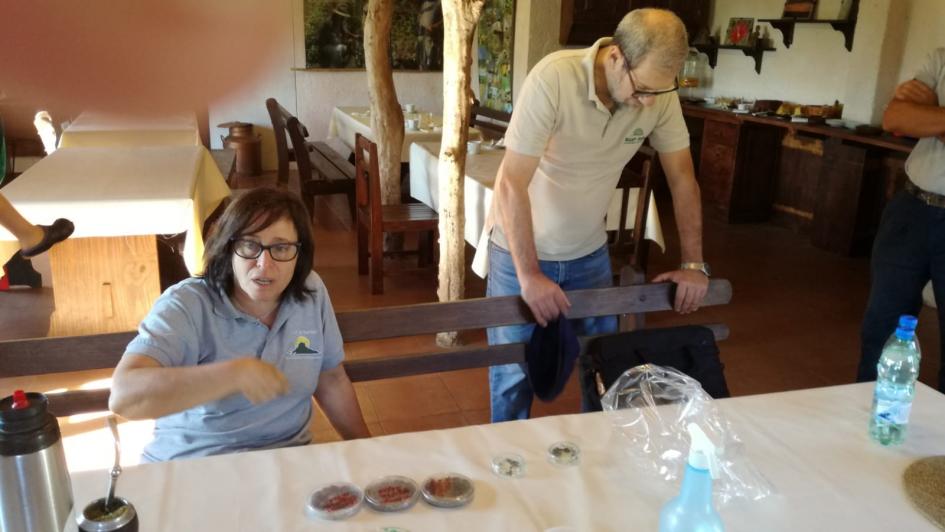 Benech recorrió establecimientos de Tacuarembó que aplican control biológico a través de bioinsumos Ministro Benech visitó Tacuarembó