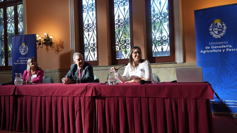Lanzamiento del trabajo en el Plan Nacional de Bioinsumos en Uruguay Lanzamiento del trabajo en el Plan Nacional de Bioinsumos en Uruguay
