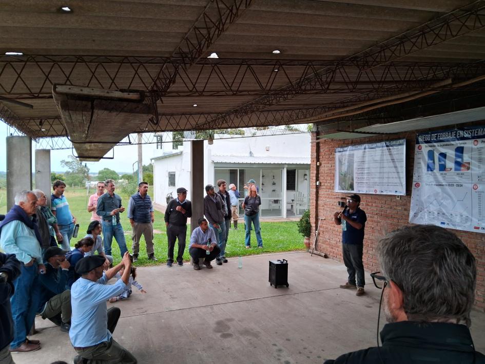 Jornada sobre riego muestra avances del proyecto “Regando la ganadería del norte” Jornada sobre riego muestra avances del proyecto “Regando la ganadería del norte”