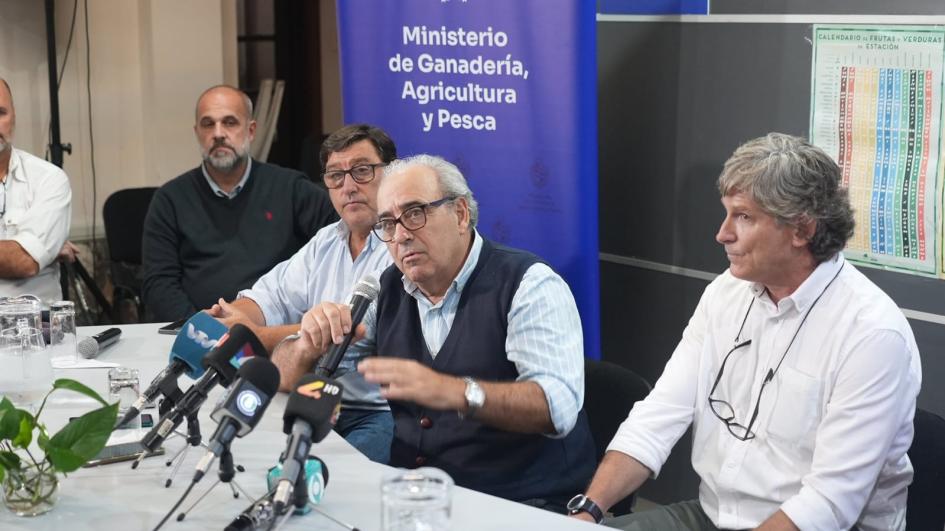 Autoridades de gira en Salto Autoridades de gira en Salto