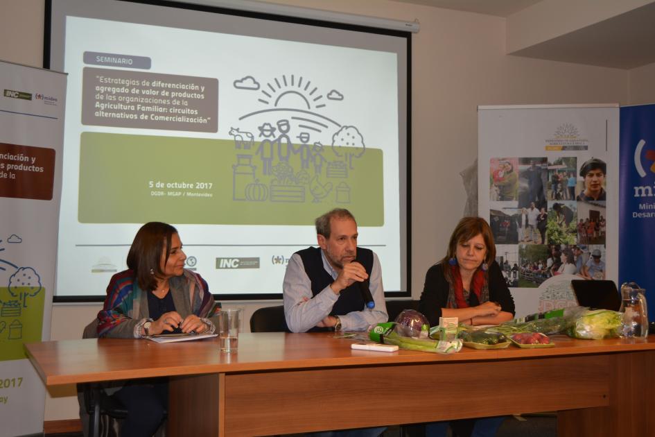 experiencias de comercialización de organizaciones de productores Autoridades en presentación