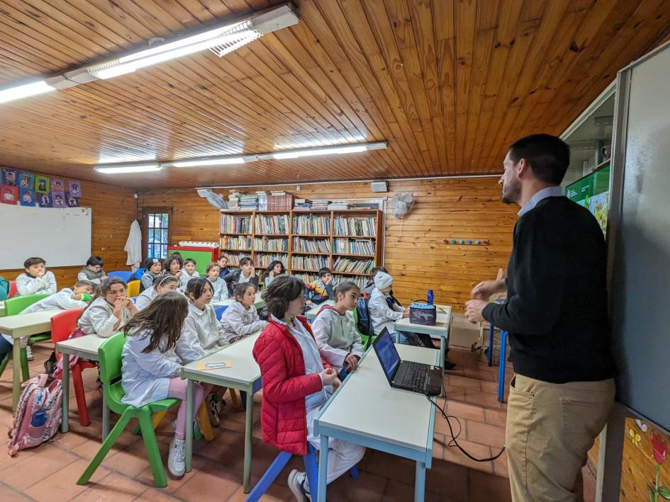 Charlas a escolares Charlas a escolares