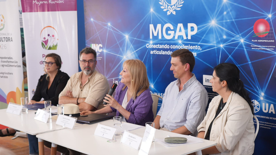 Mesa de disertantes Mesa de disertantes