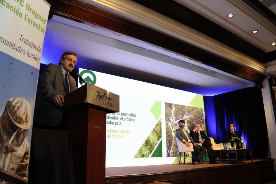 Sociedad de Productores Forestales del Uruguay Sociedad de Productores Forestales del Uruguay