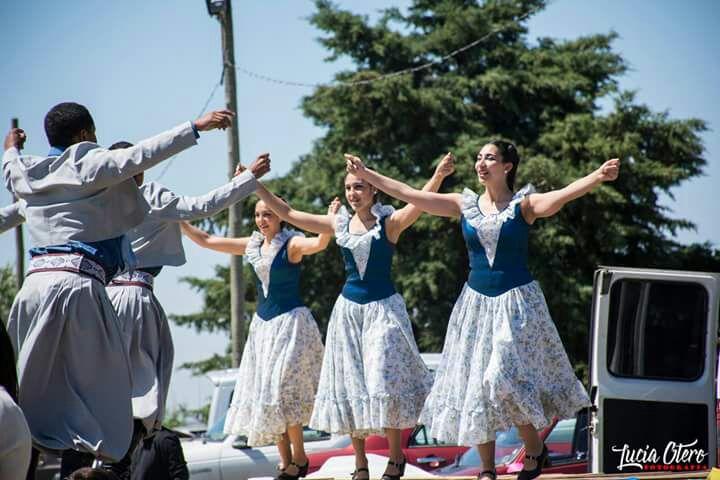 Grupo de danzas “Renacer” de Cufré Grupo de danzas “Renacer” de Cufré