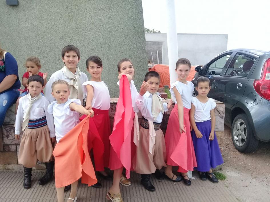 Grupo de danzas “Renacer” de Cufré Grupo de danzas “Renacer” de Cufré