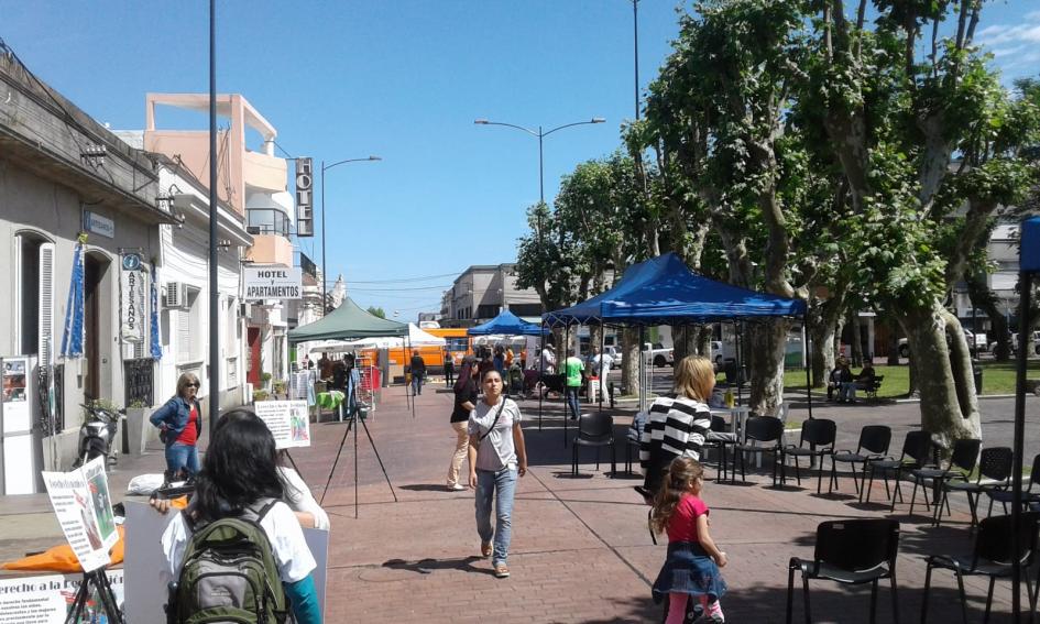 Mesa de Desarrollo Rural de Lavalleja realiza una Expo por los derechos de la Mujer imagen feria en Minas Lavalleja