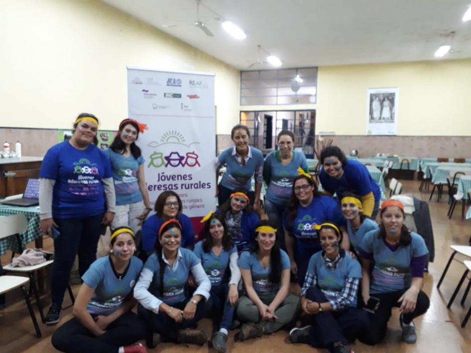 Declaración redactada por Jóvenes lideresas rurales Declaración redactada por Jóvenes lideresas rurales