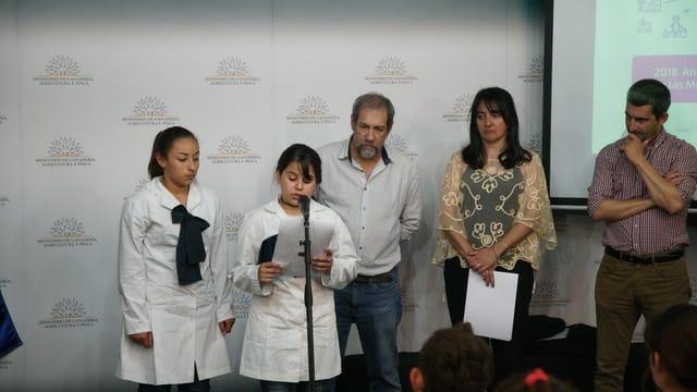 Escolares premiados del concurso Aprendemos equidad Escolares premiados del concurso Aprendemos equidad