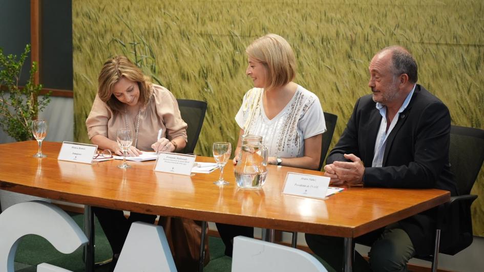 Firma Inmujeres e INASE Firma Inmujeres e INASE