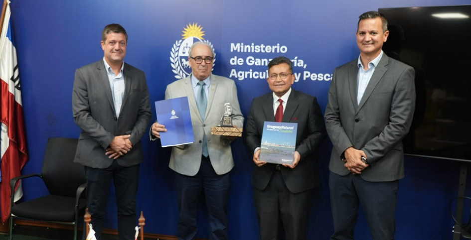 Firma de protocolo con ministerio de Indonesia