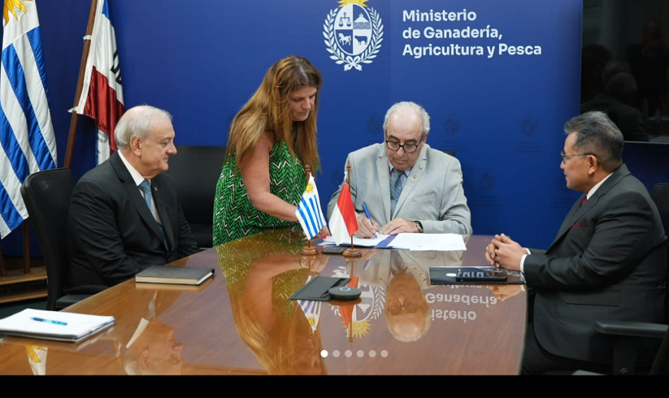 Firma de protocolo con ministerio de Indonesia