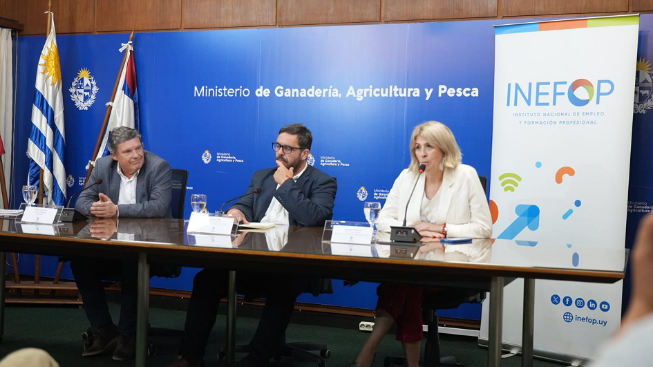 Firma de acuerdo con INEFOP Firma de acuerdo con INEFOP