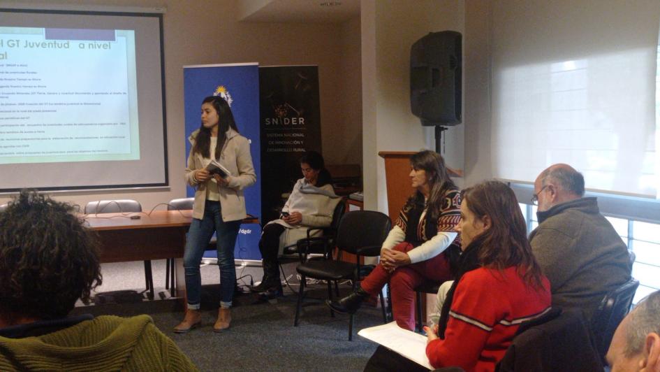 Lucía Sosa del grupo temático de Juventud Lucía Sosa del grupo temático de Juventud