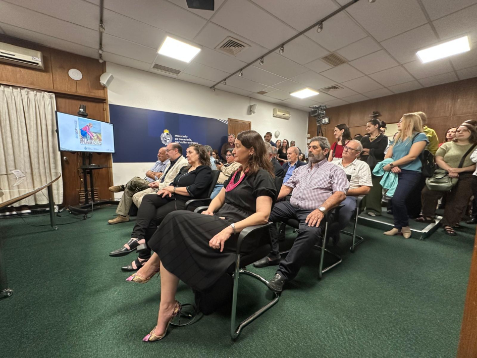 Autoridades presentan Anuario Opypa Autoridades presentan Anuario Opypa