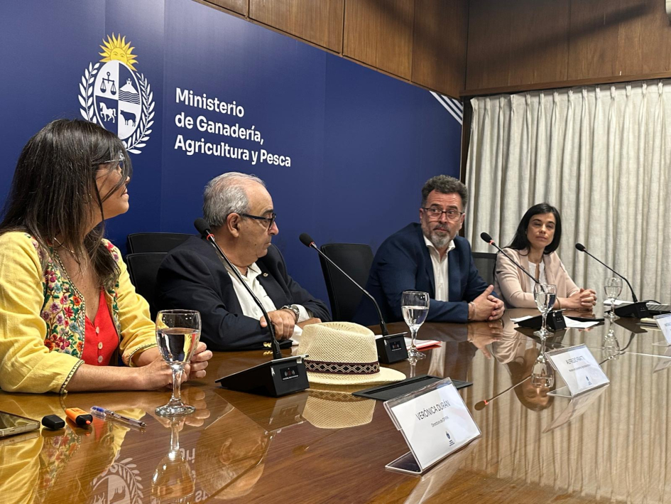 Autoridades presentan Anuario Opypa Autoridades presentan Anuario Opypa