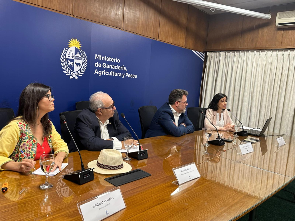 Autoridades presentan Anuario Opypa Autoridades presentan Anuario Opypa