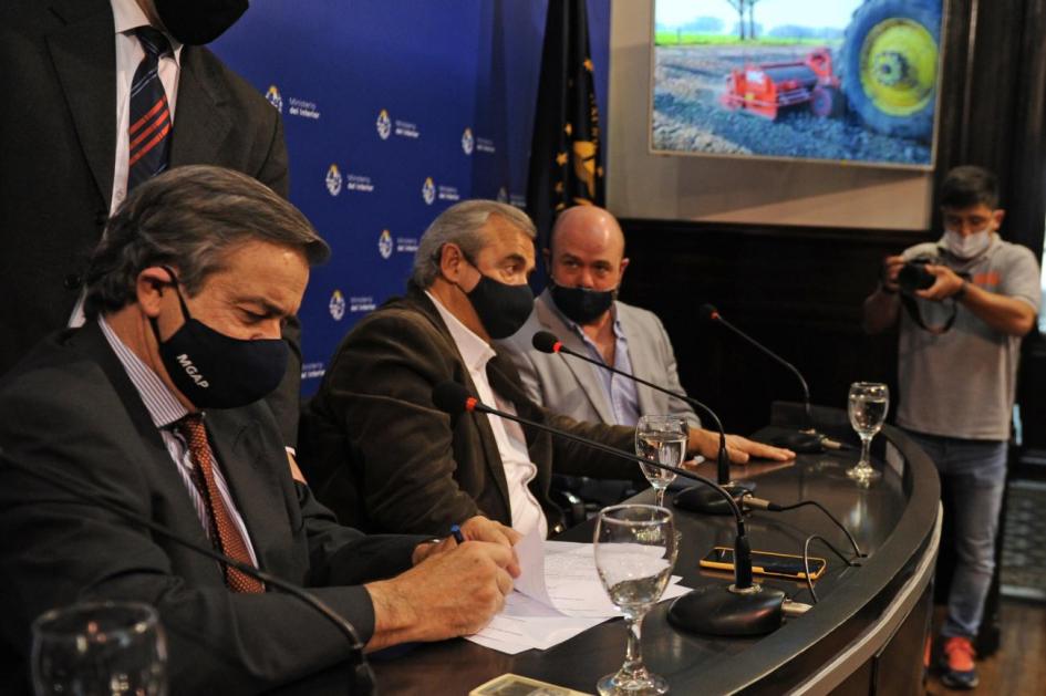 Firma del acuerdo Firma del acuerdo