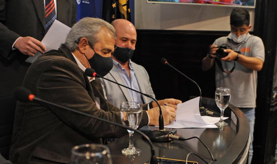 Firma del acuerdo Firma del acuerdo